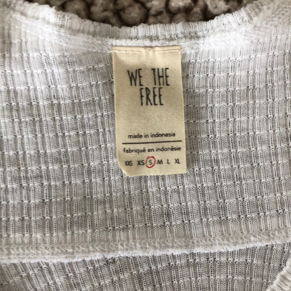 Free people white v neck - Picture 2 of 3